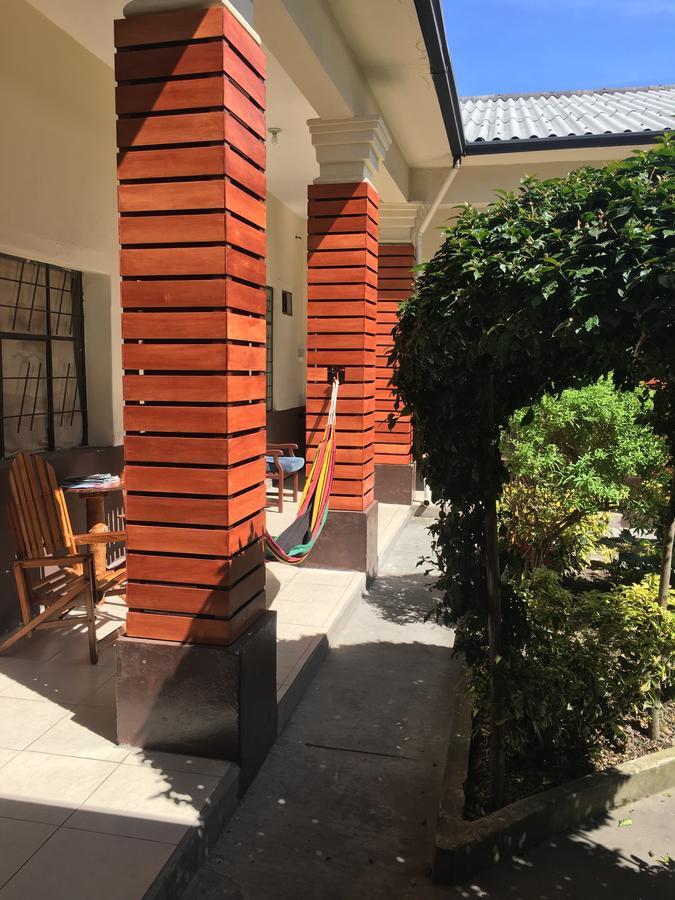 The Backpacker Hostal イバラ エクステリア 写真